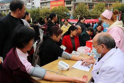 弘揚養老孝老敬老傳統，共建共享老年友好社會